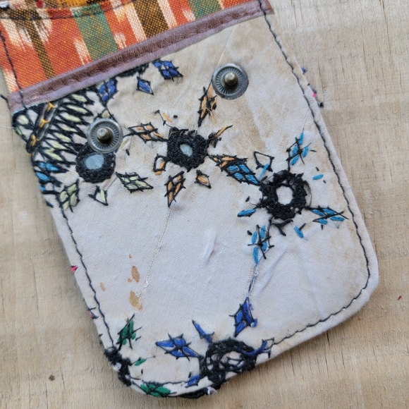 🌎👽 Free People Boho Embroidered Repurposed vtg banjara hippie Wallet card case - Picture 6 of 16